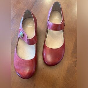 Dansko Red Mary Jane Strap Shoes 40/41